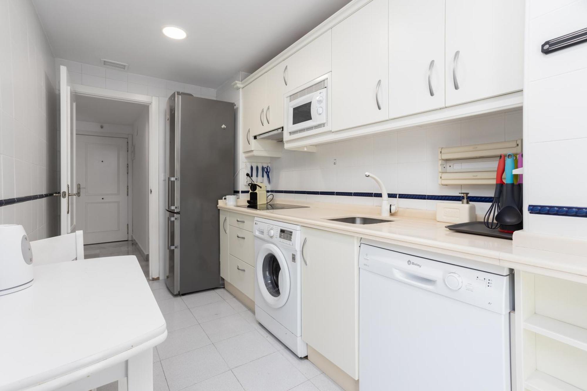 Mtr - Temporary Rent Two Bedrooms Old Town Apartment *